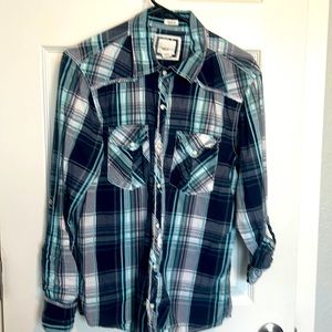 Plaid athletic fit, long sleeve shirt